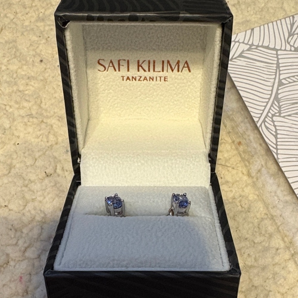 Diamonds International Tanzanite Necklace and Earring Set - Picture 2 of 8
